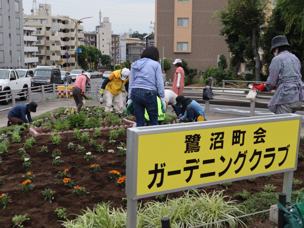 交通事故ゼロ！を実現する花壇