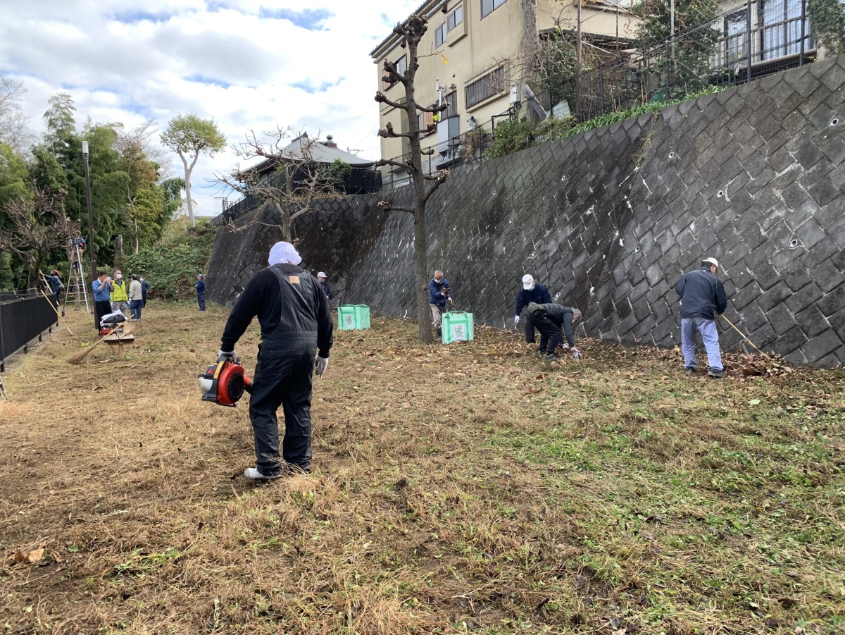 年末公園清掃（平日向自治会）