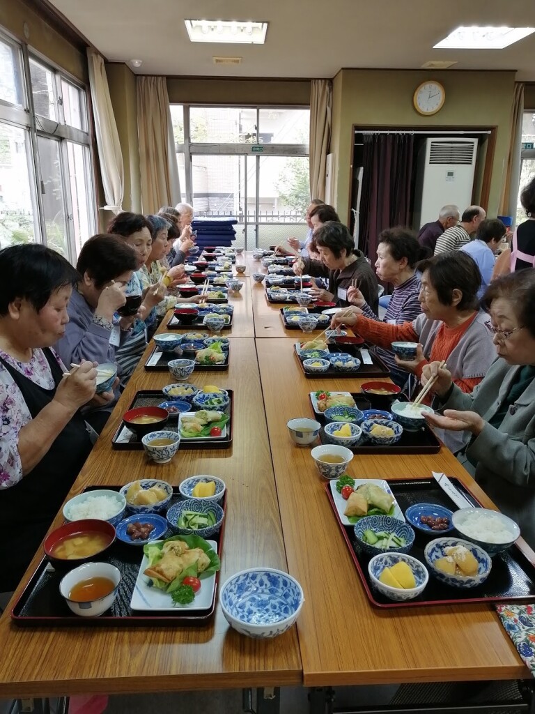 梨の花会食会