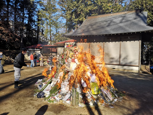 菅生神社どんと焼き