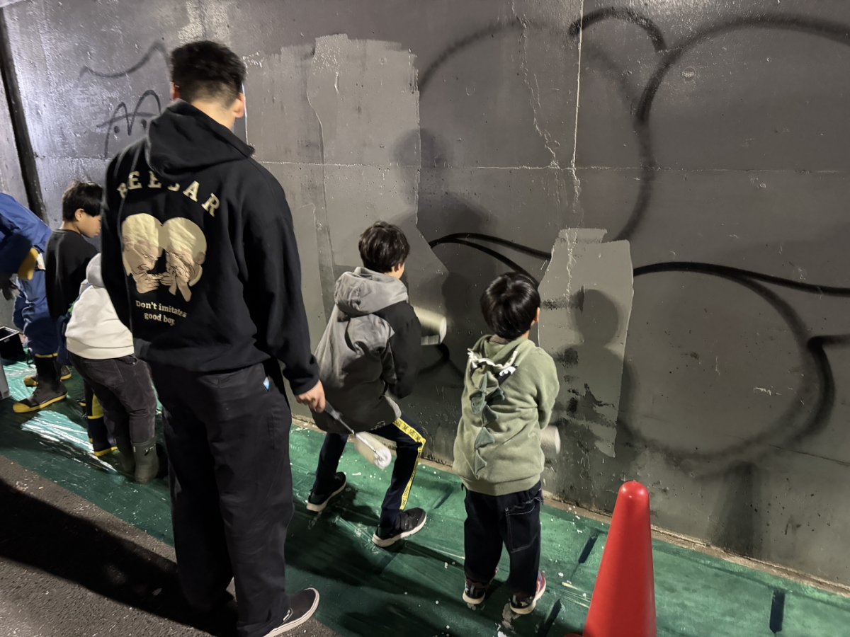 馬絹町内会　落書き消し