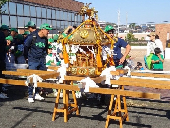 過去の子ども御輿巡行の様子